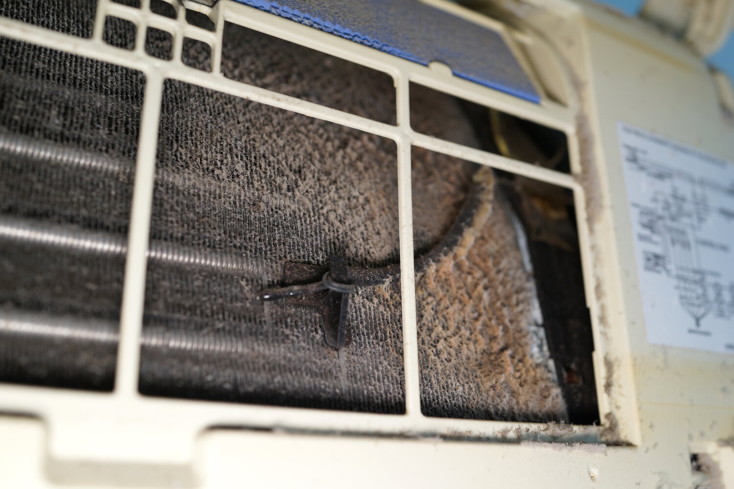 How Clogged Air Filters Damage Your Elk Grove Home's AC System 1 dirty ac filter